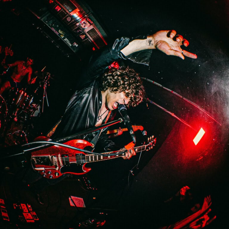 FULL RED GRENADE en Granada