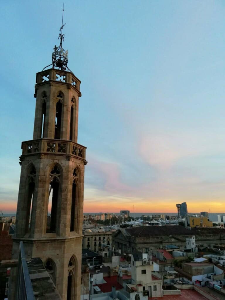 Guided Tour to Santa Maria del Mar and its rooftops (in English) en Barcelona